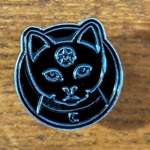 Accessories - Black Cat w/ Pentacle Wiccan Witch Enamel Pin Accessories - Black Cat w/ Pentacle Wiccan Witch Enamel Pin